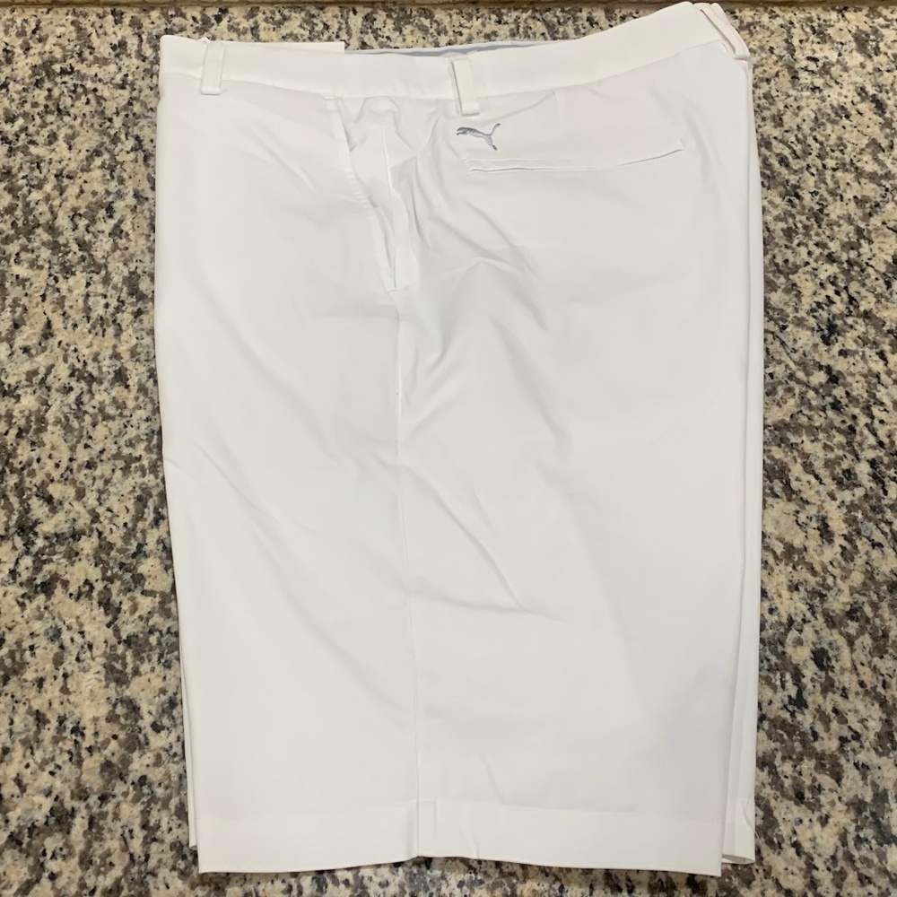 PUMA Men's Golf Shorts Gently Worn White Size 36 Straight Front 100% Polyester